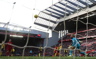 Mo Salah on the right foot as Liverpool see off Watford