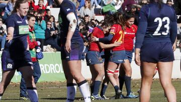 Veinte minutos m¨¢gicos de las Leonas deshacen a Escocia