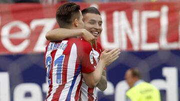 &Aacute;ngel Correa celebra con Kevin Gameiro su &uacute;ltimo gol en la temporada, el &uacute;ltimo tambi&eacute;n del Atleti en partido oficial en el Vicente Calder&oacute;n. 