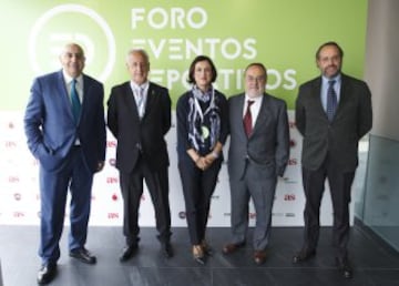 Ángel García Colín, Carlos Pastrana, Elena Tejedor, Alfredo Relaño y Juan Cantón. 
 