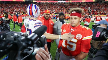 After aiming at NFL officiating in their post-game press conferences, the Chiefs’ head coach and quarterback were handed out financial reprimands for their acts.