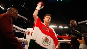 Este miércoles la promotora Golden Boy anunció que el pugilista mexicano no peleará en el mes patrio debido a problemas de logística principalmente.