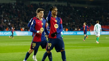 Soccer Football - Copa del Rey - Round of 16 - FC Barcelona v Real Betis - Estadi Olimpic Lluis Companys, Barcelona, Spain - January 15, 2025 FC Barcelona's Lamine Yamal celebrates scoring their fifth goal with Pau Victor REUTERS/Albert Gea