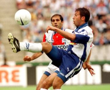 Tamudo con el Espanyol ante el Alavés en 1999.
