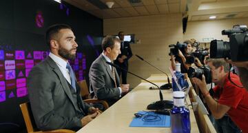 Carvajal emocionado en el acto de su renovación