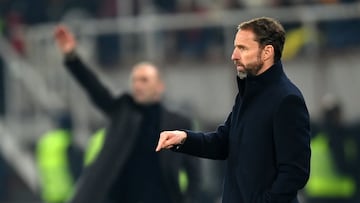 Skopje (North Macedonia), 19/11/2023.- England'Äôs head coach Gareth Southgate gestures during the UEFA EURO 2024 Group C qualification match between North Macedonia and England in Skopje, North Macedonia, 20 November 2023. EFE/EPA/GEORGI LICOVSKI
