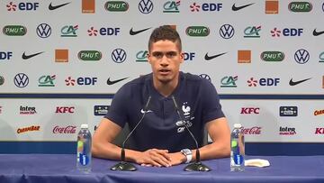 Varane despide a Zidane y deja una frase que pocos entienden: "Sería bonito..."