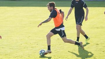 Álvaro Jiménez: "Intentaremos hacer disfrutar a la afición en sus casas"