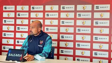 Paco L車pez: "El equipo no ha dado opciones al Racing Murcia"