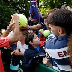 Djokovic quiere el postre en la mesa de Connors y Federer