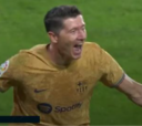 ¡Superhéroe Lewandowski! El gol del polaco en el 93′ que da vida al Barça