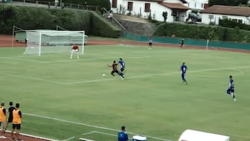 Guillermo Maripán y su dudoso penal en debut con el Alavés