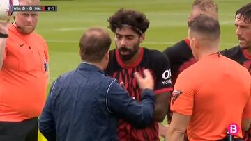 Por si no fuera poco el puñetazo, vean lo que le hizo Samu Costa a Jagoba Arrasate