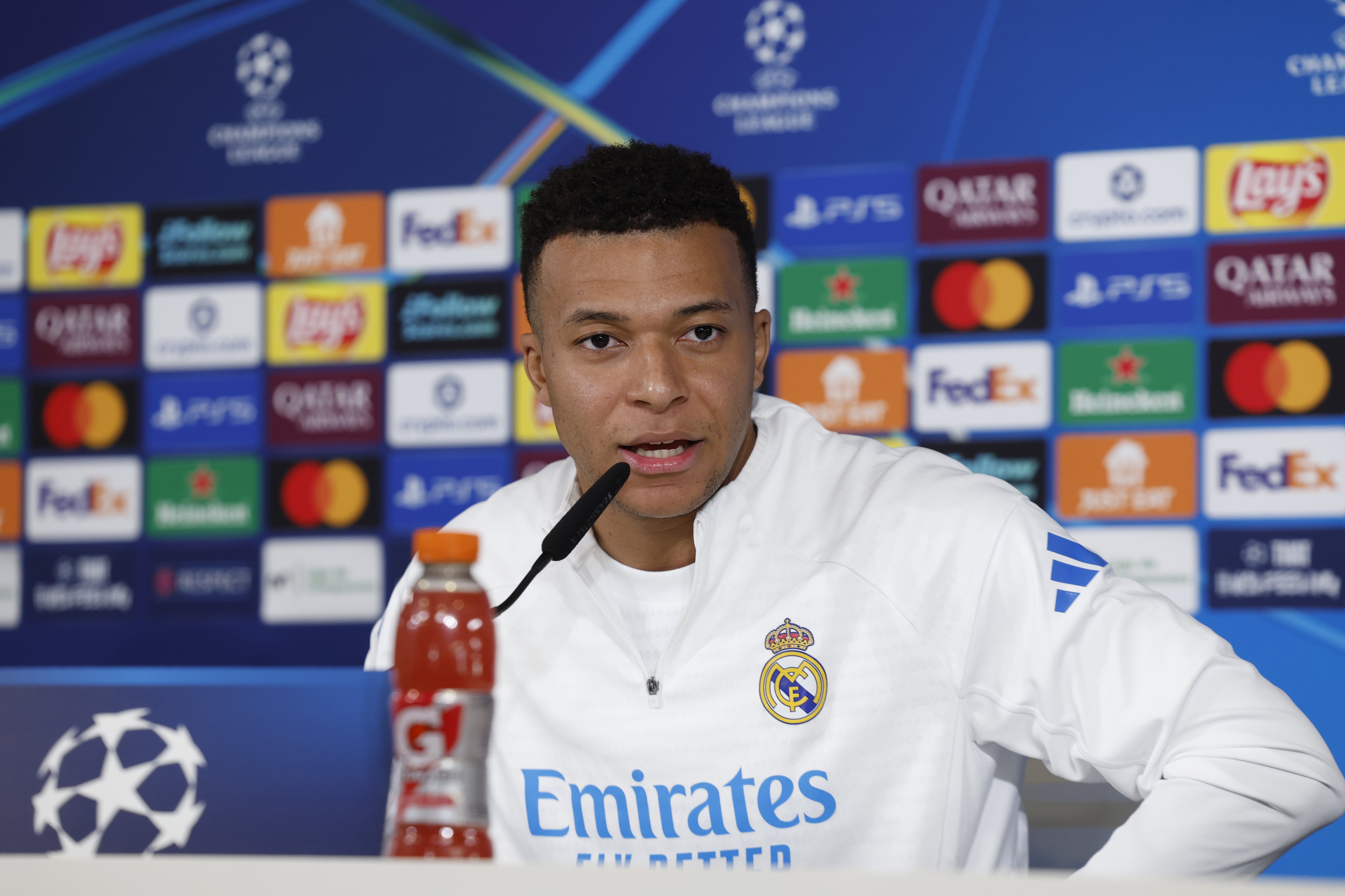 Mbappé: “¿Los pitos? Tendrían que haber pitado a todos los jugadores”