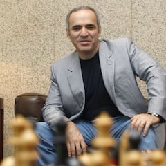 Kasparov ataca al COI y la FIFA: "Mantienen relaciones con los Putin de este mundo"
