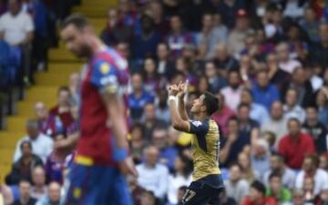 El jugador nacional disputó su primer partido como titular en la Premier League de este año.