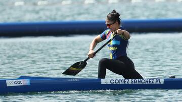 Vaires-sur-marne (France), 08/08/2024.- Manuela Gomez Sanchez of Colombia in action during the Women's Canoe Singles 200m quarterfinals of the Canoeing Sprint competitions in the Paris 2024 Olympic Games, at the Vaires-sur-Marne Nautical Stadium in Vaires-sur-Marne, France, 08 August 2024. (200 metros, Francia) EFE/EPA/ALI HAIDER