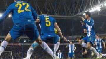 <b>EL MOMENTO. </b>Este es el instante en el que Raúl Rodríguez desvía el balón de Pedro en la jugada clave del partido.