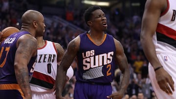 PHOENIX, AZ - NOVEMBER 02: Eric Bledsoe #2 of the Phoenix Suns reacts after scoring against the Portland Trail Blazers during the second half of the NBA game at Talking Stick Resort Arena on November 2, 2016 in Phoenix, Arizona. The Suns defeated the Trail Blazers 118-115. NOTE TO USER: User expressly acknowledges and agrees that, by downloading and or using this photograph, User is consenting to the terms and conditions of the Getty Images License Agreement.   Christian Petersen/Getty Images/AFP
 == FOR NEWSPAPERS, INTERNET, TELCOS &amp; TELEVISION USE ONLY ==