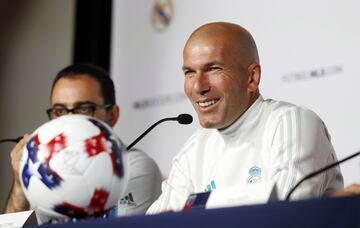 Zidane durante la rueda de prensa.