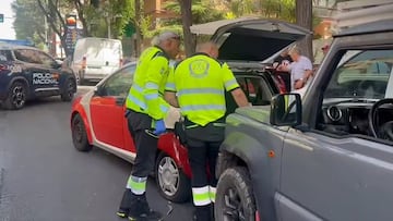 Muere una mujer atropellada mientras descargaba en doble fila en el centro de Madrid