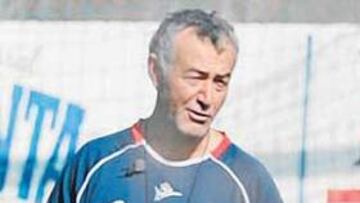 <b>TRABAJANDO. </b>Gerardo Ruiz, durante el entrenamiento regenerativo de ayer en Mareo.