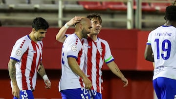 Paris Adot celebra su gol ante la Juventud Torremolinos.