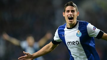 James Rodríguez, Falcao García, Freddy Guarín, Jackson Martínez, Juan Fernando Quintero, Héctor Quiñones, Wason Rentería han sido los colombianos que han vestido la camiseta del segundo equipo más ganador en Portugal. Luis Díaz espera ser figura y ayudar para que este conjunto vuelva a figurar a nivel europeo como en 2004. 