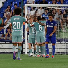 João Félix puso su fútbol y triunfó ante los insultos