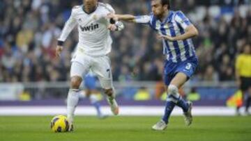 Cristiano y Mikel González, en la ida de Liga.