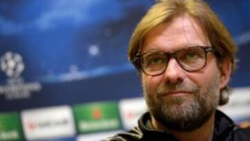 El técnico del Borussia Dortmund en rueda de prensa.