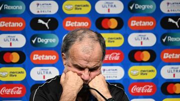 LAS VEGAS, NEVADA - JULY 05: Head coach Marcelo Bielsa of Uruguay speaks at a CONMEBOL Copa America 2024 press conference at Allegiant Stadium on July 05, 2024 in Las Vegas, Nevada.   Candice Ward/Getty Images/AFP (Photo by Candice Ward / GETTY IMAGES NORTH AMERICA / Getty Images via AFP)