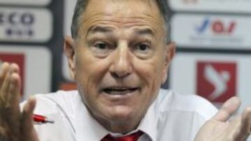 . Tirana (Albania), 03/10/2015.- Albania's soccer team head coach Giovanni De Biasi during a press conference in Tirana, Albania, 03 October 2015. De Biasi announced the squad for the UEFA EURO 2016 qualifying Group I matches of Albania against Serbia on 08 October 2015 and Armenia on 11 October 2015. EFE/EPA/ARMANDO BABANI