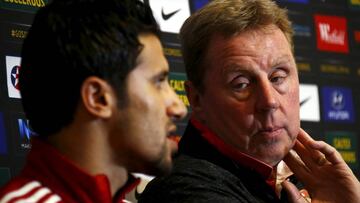 Jordan coach Harry Redknapp speaks with team Captain Hamza Al-Dardour during a media conference ahead of their World Cup 2018 Qualifier against Australia