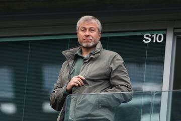 Rusia lanzó una invasión masiva contra Ucrania. Lo que puso a Roman Abramovich, oligarca ruso y dueño del Chelsea, en el punto de mira del parlamento británico. Abramovich es uno de los hombres de confianza de Vladimir Putin y se encontraba en una lista d