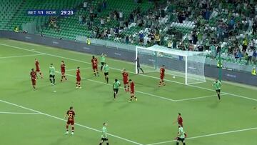 Fekir marca el gol del verano, el Villamarín en éxtasis y él sorprende con su reacción