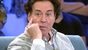 El colaborador de 'Sálvame' fue el primer concursante confirmado. Cuenta con una dilatada trayectoria en el periodismo y también en televisión, con trabajos en 'El Chiringuito' o 'Mujeres y Hombres y Viceversa'. Además, sabe lo que es participar en un reality, pues ya lo hizo en 'Supervivientes' allá por 2006.