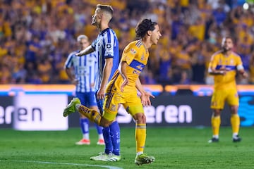 during the Quarterfinals first leg match between Tigres UANL and Monterrey as part of the Torneo Clausura 2024 Liga BBVA MX at Universitario Stadium on May 09, 2024 in Monterrey, Nuevo Leon, Mexico.