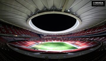 Así luce el Wanda Metropolitano con el césped colocado