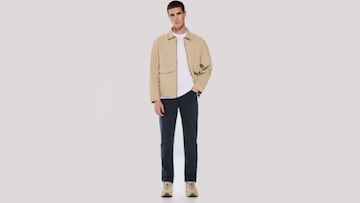 Pantalón para hombre con cinco bolsillos de Springfield disponible en su página web.