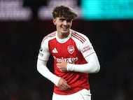 Arsenal teen breaks 21-year-old record with last-minute goal against Everton.