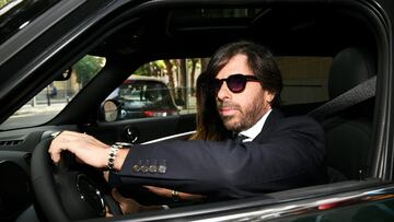 ?lvaro Falc¨® e Isabelle Junot sale de su casa para asistir al tanatario tras el fallecimiento de Marta Ch¨¢varri, a 21 de julio de 2023, en Madrid (Espa?a).
MUERTE;MARTA CHAVARRI;FAMILIA;21 JULIO 2023
Jos¨¦ Ram¨®n Hernando / Europa Press
21/07/2023