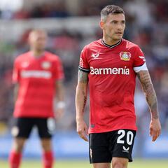Charles Aránguiz acelera su salida del Bayer Leverkusen