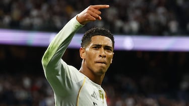 Soccer Football - LaLiga - Real Madrid v FC Barcelona - Santiago Bernabeu, Madrid, Spain - October 26, 2025 Real Madrid's Jude Bellingham celebrates scoring their second goal REUTERS/Susana Vera