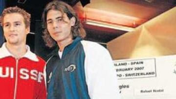 <b>ANTES DEL DESASTRE. </b>Stanislas Wawrinka y Rafa Nadal, los dos números uno de Suiza y España, después del sorteo.
