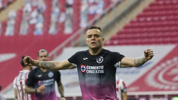 Así fue la jugada donde el VAR concedió penal a Cruz Azul