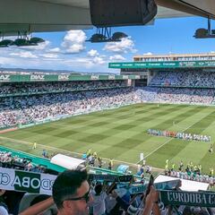 Los abonados pagarán cinco euros por ver la presentación ante el Betis