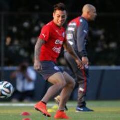 Copa América: Vargas llega al país para seguir su recuperación