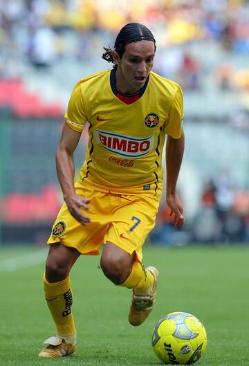 El colombiano jugó dos torneos con el América en los que portó el número 7. En todo el 2009, Chitiva únicamente jugó 12 partidos de Liga MX y en una ocasión se hizo marcó con la camiseta americanista.