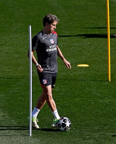 Giuliano Simeone durante el entrenamiento.